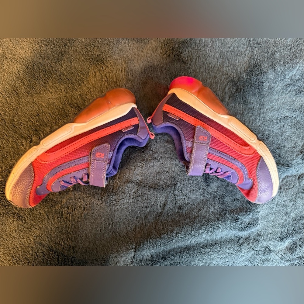 Stride rite sneakers with velcro size 1.5W girls pink and purple with lights - Picture 3 of 6